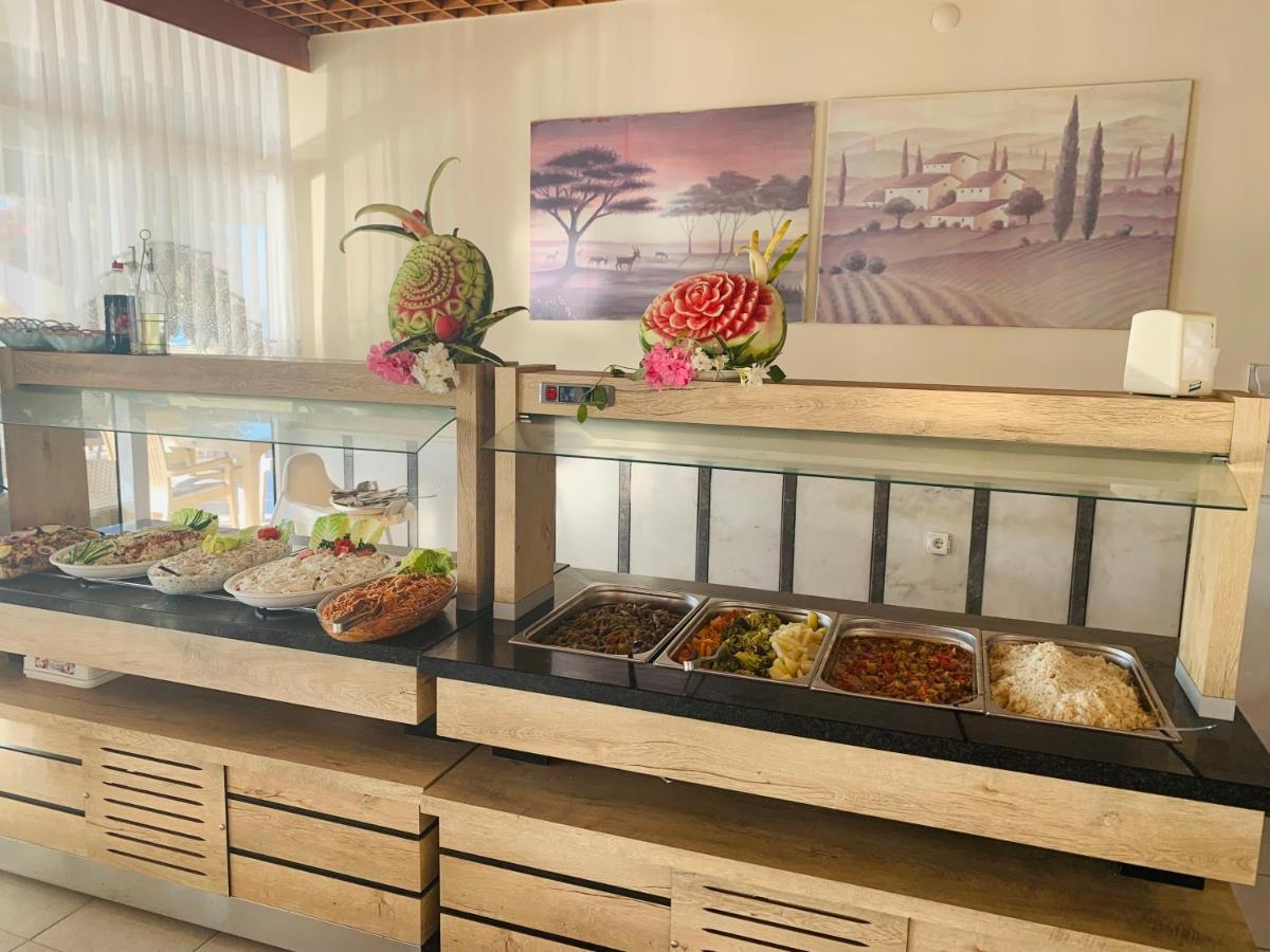 Holiday Hotel Κουσάντασι Εξωτερικό φωτογραφία